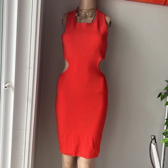 Coco and yves cut out dress - Picture 2 of 4